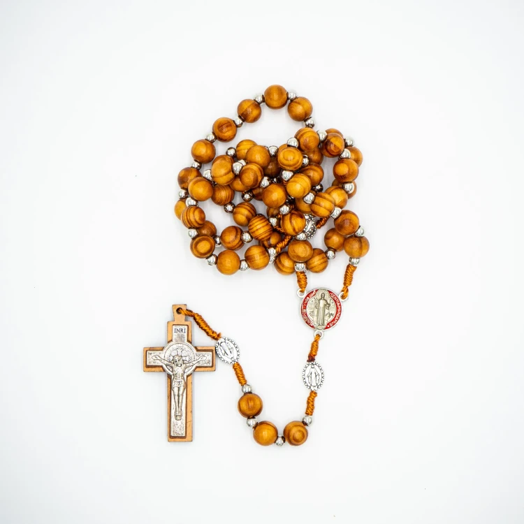 Rozaniec_drewniany_1.webp