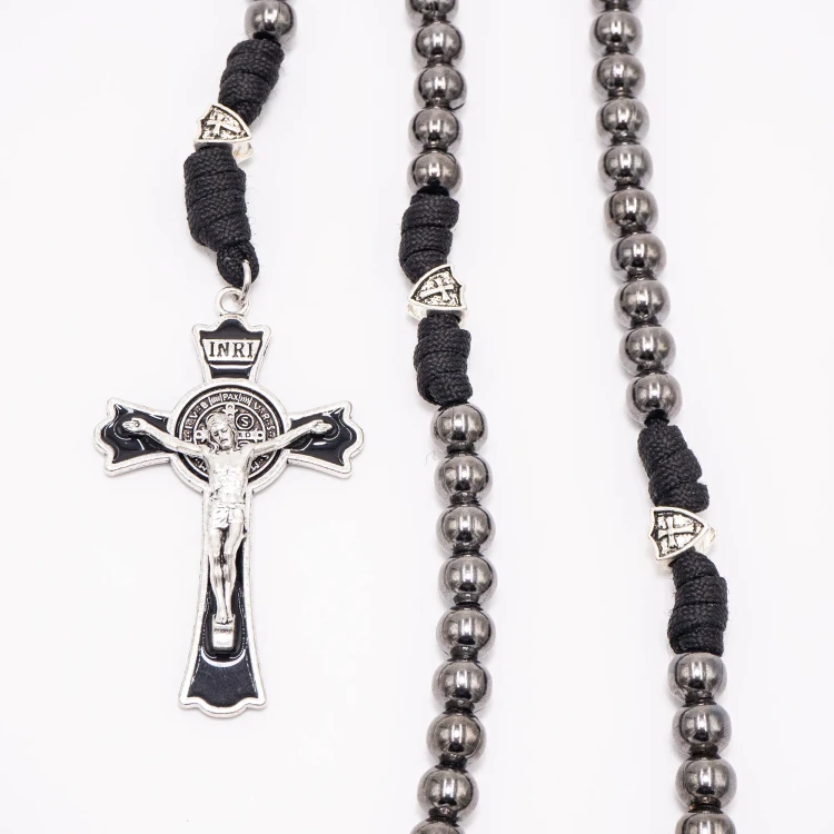 Czarny różaniec paracord wojowników Maryi