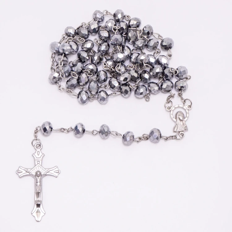 Rozaniec_srebrny_krysztalki_2.webp