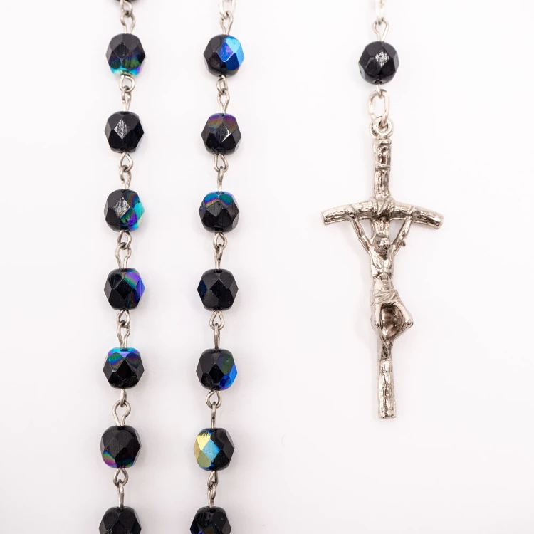 Rozaniec_czarny_krysztalki_3.webp
